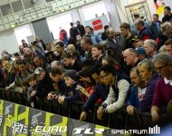 sat-crowds