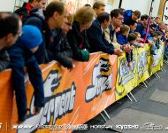sat_crowd